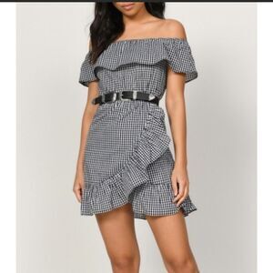 New with tags TOBI black/white gingham off shoulder ruffle front dress size M.